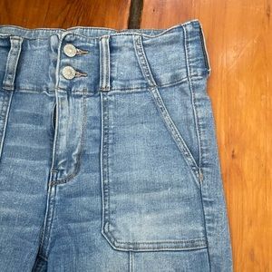 AMERICAN EAGLE- SUPER HI RISE SKINNY JEGGINGS